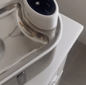 Fontaine Cristal™ – Le plaisir de boire une eau pure, pensée pour votre compagnon.